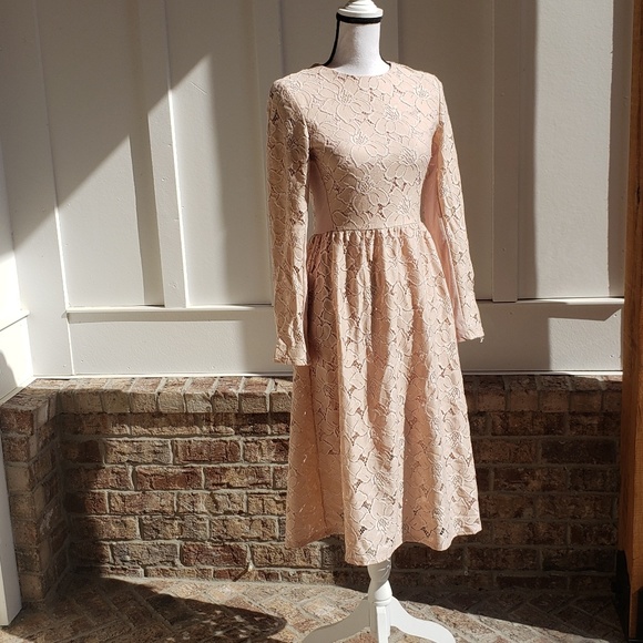 H&M Dresses & Skirts - blush pink crochet lace floral modest Dress s